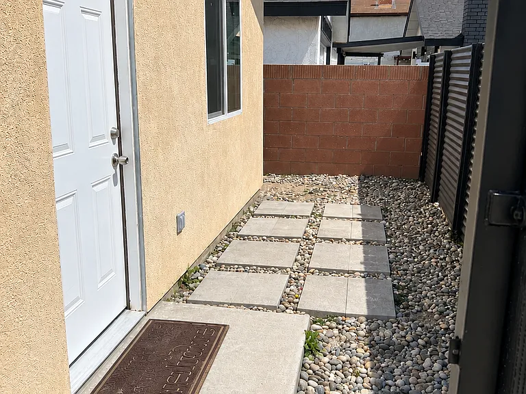 Entrance to the ADU / Front Patio