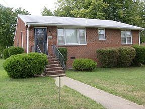 2nd image of 936 Shields St