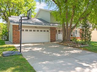 6252 Decatur Ave N, Brooklyn Park, MN 55428