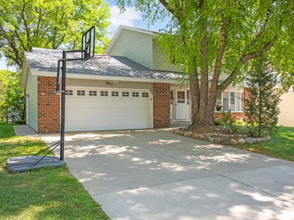 6252 Decatur Ave N, Brooklyn Park, MN 55428