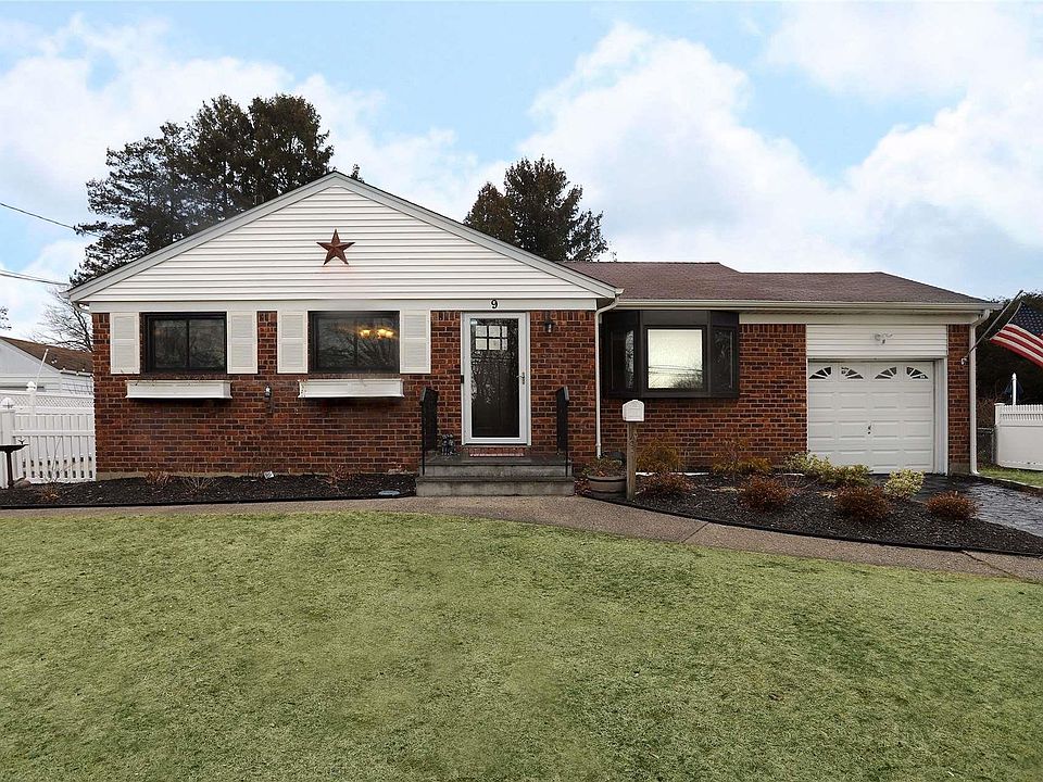 1st image of 9 Sparkill Drive