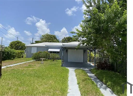 812 Foster Rd — Photo 2