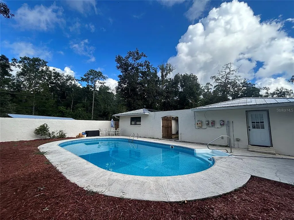 Building Photo - 3322 NW 39th Ter