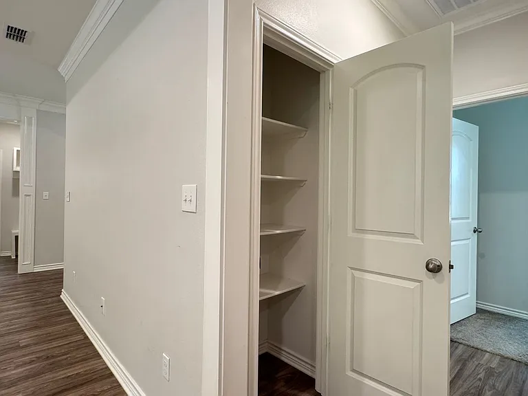 3704-3784 Cottage Park Cir — Photo 16