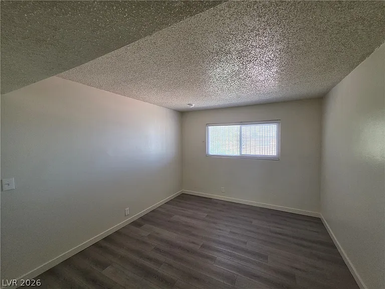 615 S Royal Crest Cir #10 — Photo 10