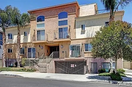 8800 Etiwanda Ave #8