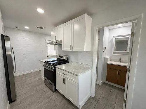 2206 W Vista Ave #B Photo 1 2206 W Vista Ave #B Photo 1