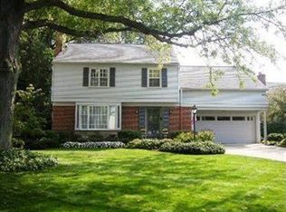 21071 W Wagar Cir, Rocky River, OH 44116