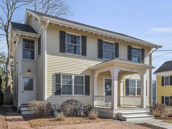 15 Fletcher Rd #15, Bedford, MA 01730