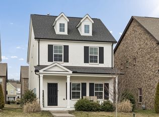 135 Santa Rosa Dr, Gallatin, TN 37066