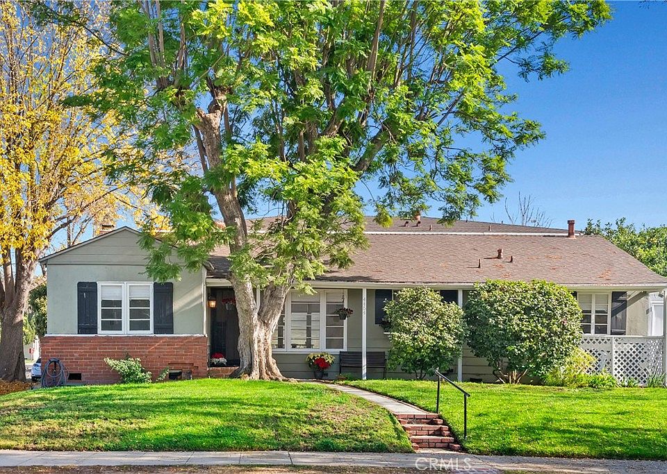 1st image of 4454 Bakman Ave
