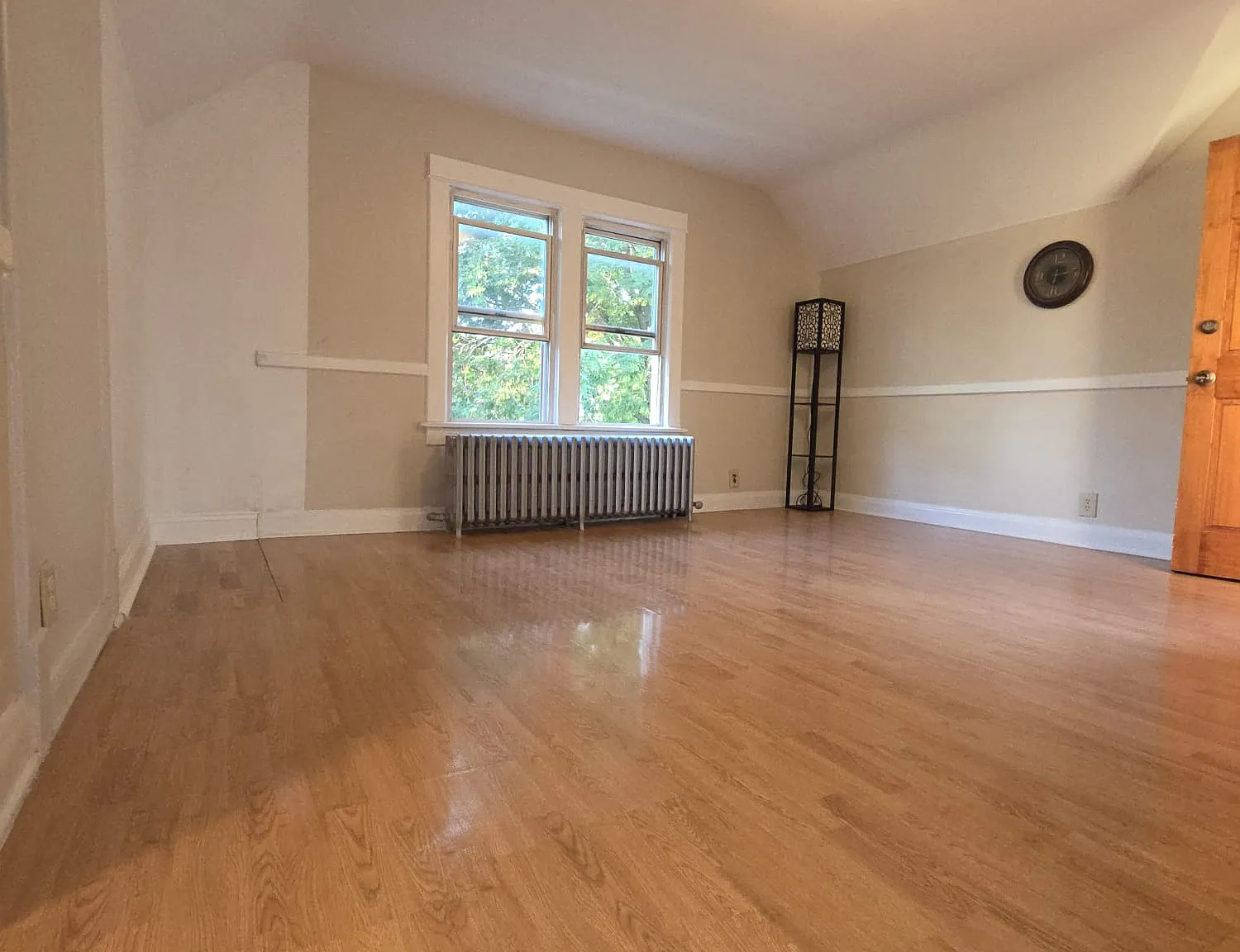 2 bed, 1100 sqft, $1,650 — Photo 2