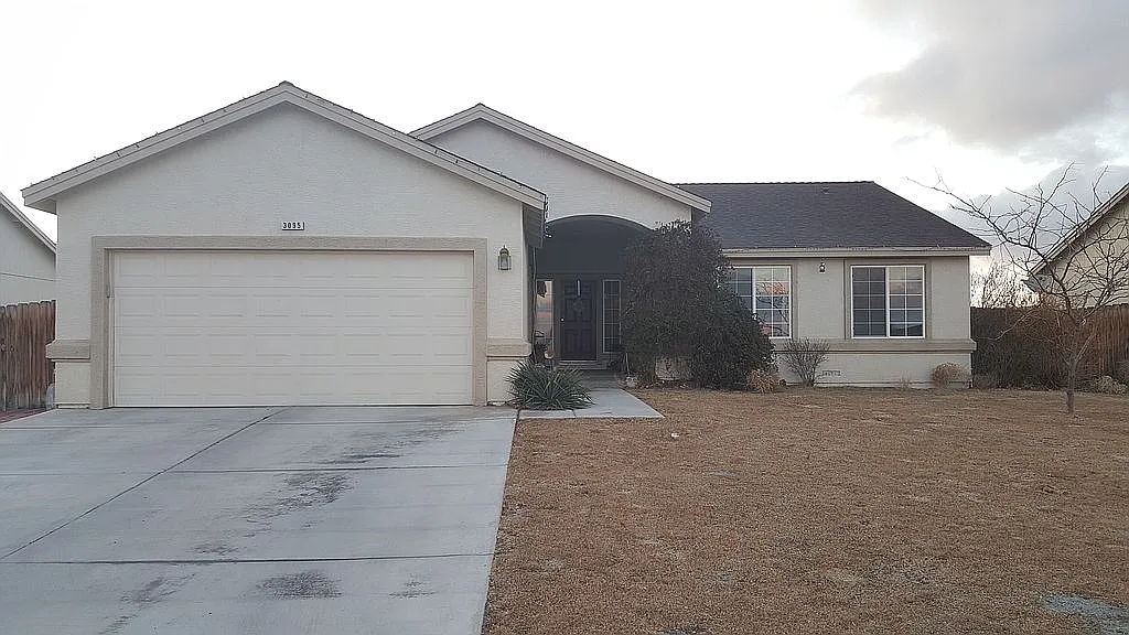 3095 Snowberry St photo 1