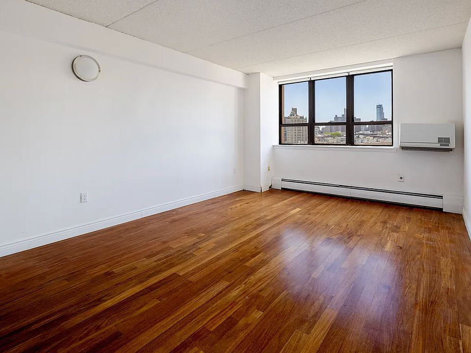 1st image of 300 W 110th St APT 12J