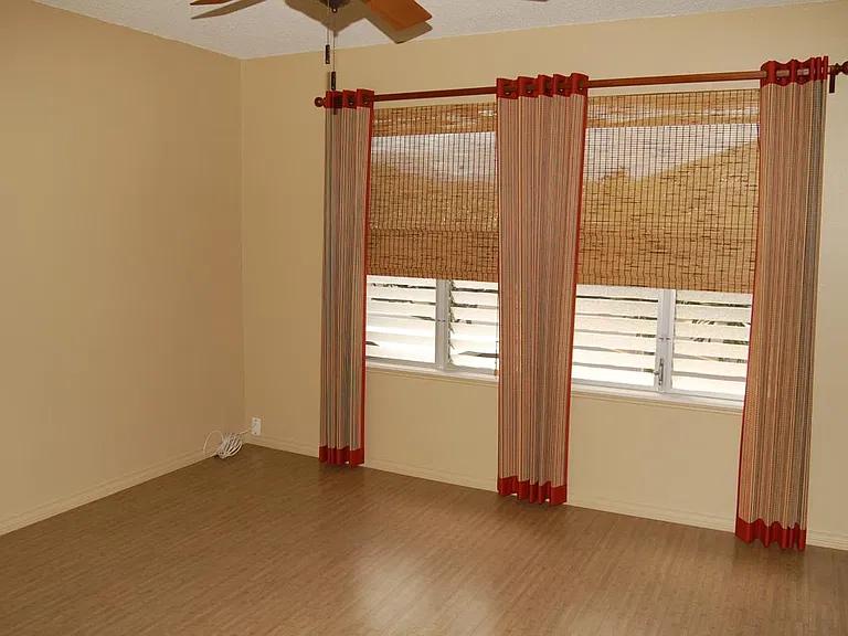 559 Keolu Dr — Photo 17