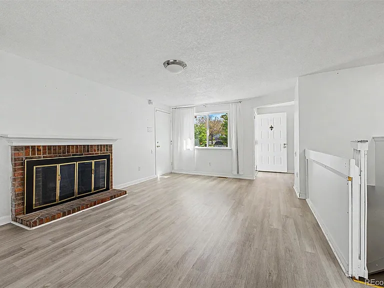 2757 S Salida St — Photo 12