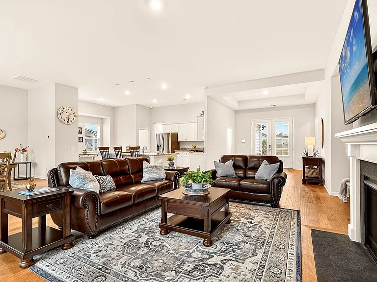 246 Silver Creek Dr #1 — Photo 32