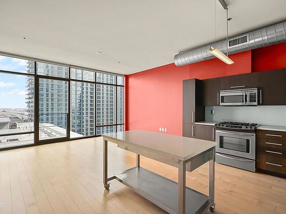 4th image of 1100 S Hope St APT 1605
