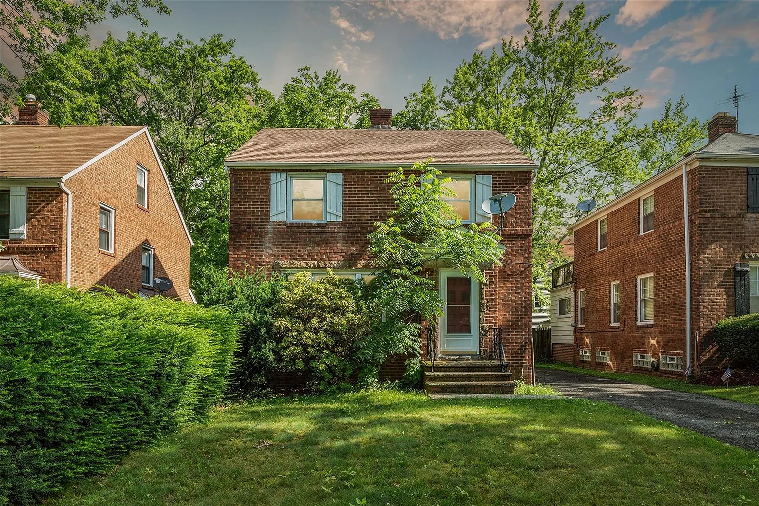 3557 Radcliffe Rd photo 1