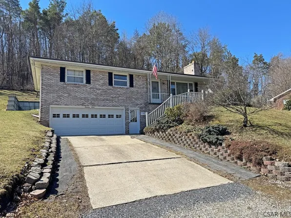 1912 Baumgardner Ave, Windber, PA 15963