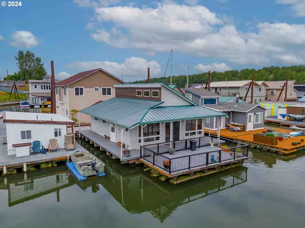 18989 NE Marine Dr Unit 30, Portland, OR 97230