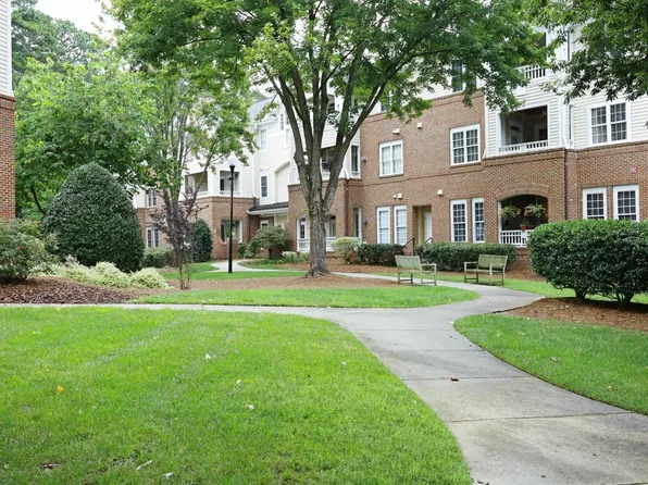 108 Northbrook Dr APT 305, Raleigh, NC 27609
