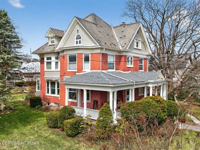 29 N New St, Nazareth, PA, 18064