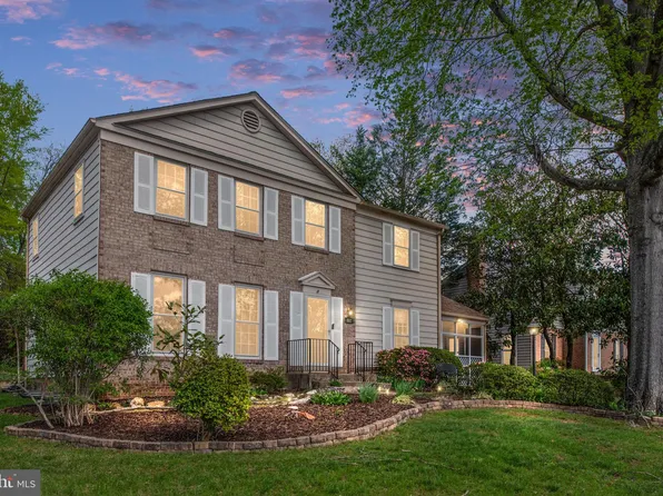 6917 Stoneybrooke Ln, Alexandria, VA 22306