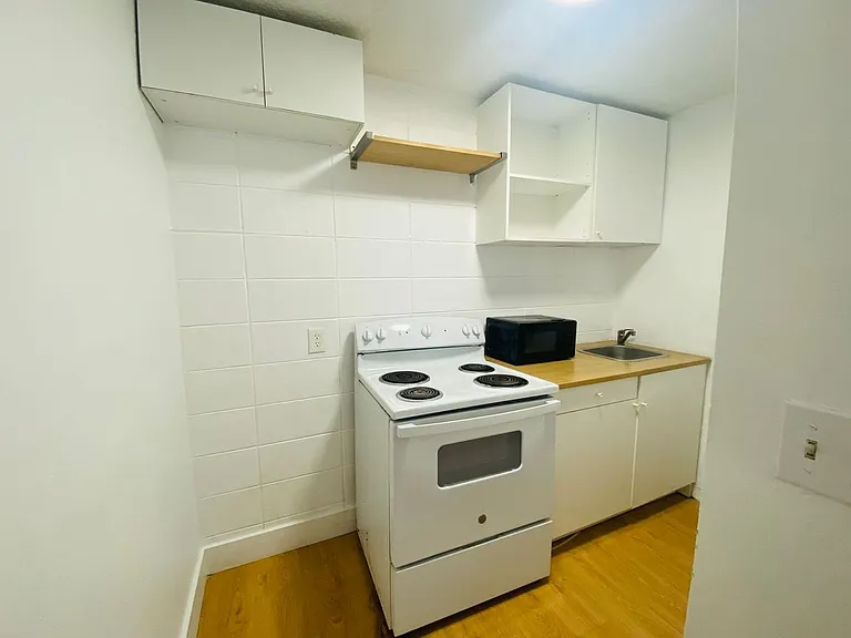 1341 W Point Dr #7 — Photo 5