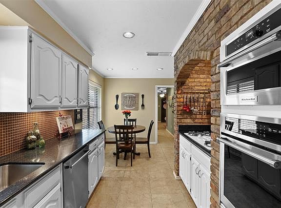 3rd image of 8023 Westover Dr