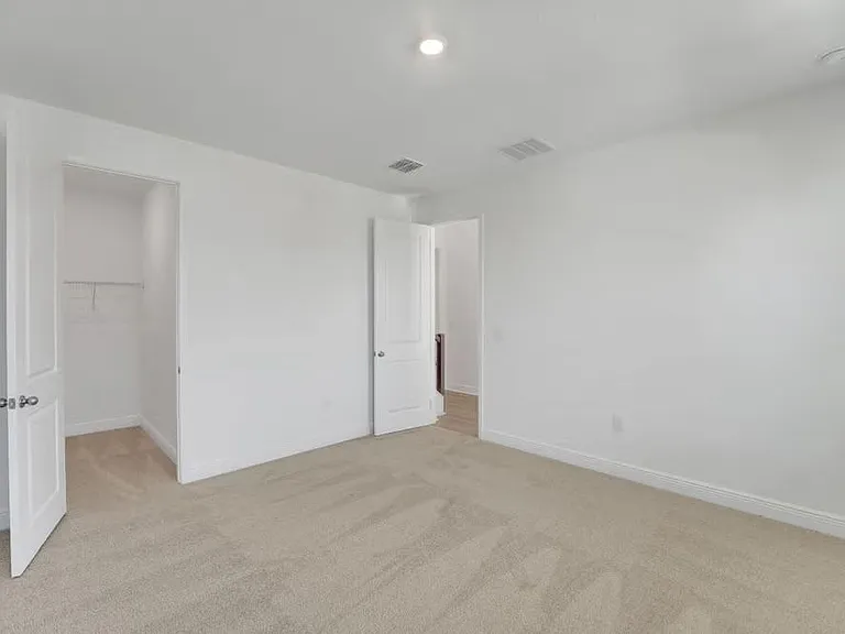 15075 Tea Tree Dr — Photo 36