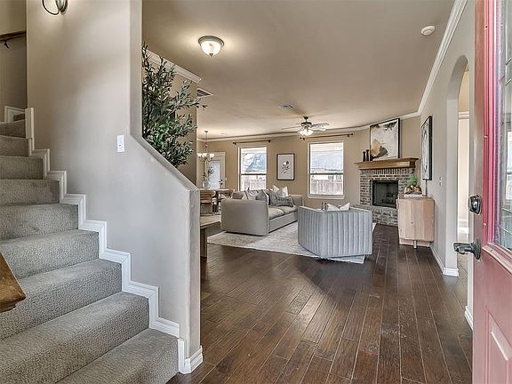3rd image of 15904 Evan Ct