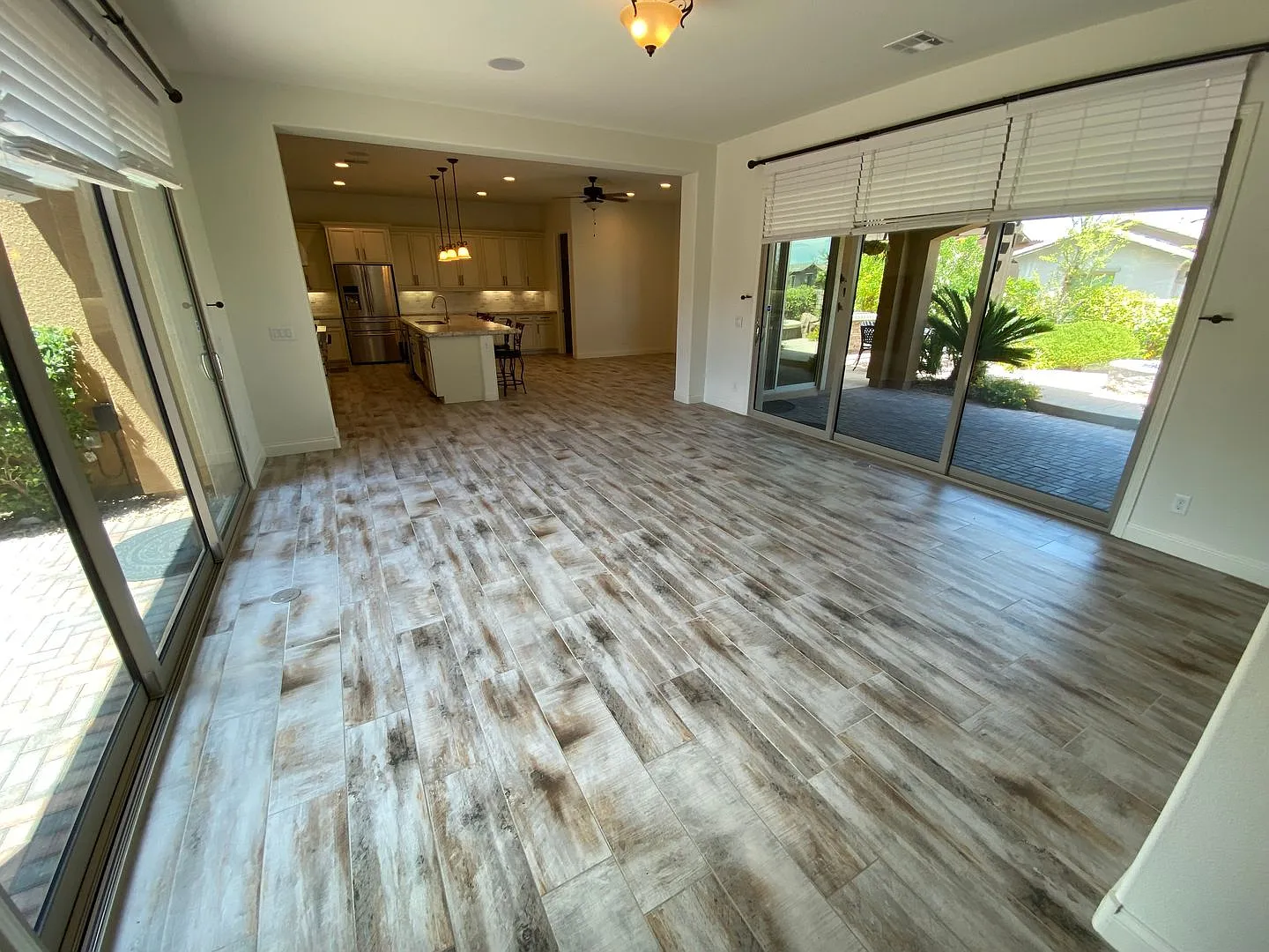 Beautiful 4 bed/3 bath home located in Summerlin — Photo 4
