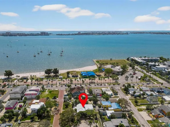 3113 57th St S, Gulfport, FL 33707