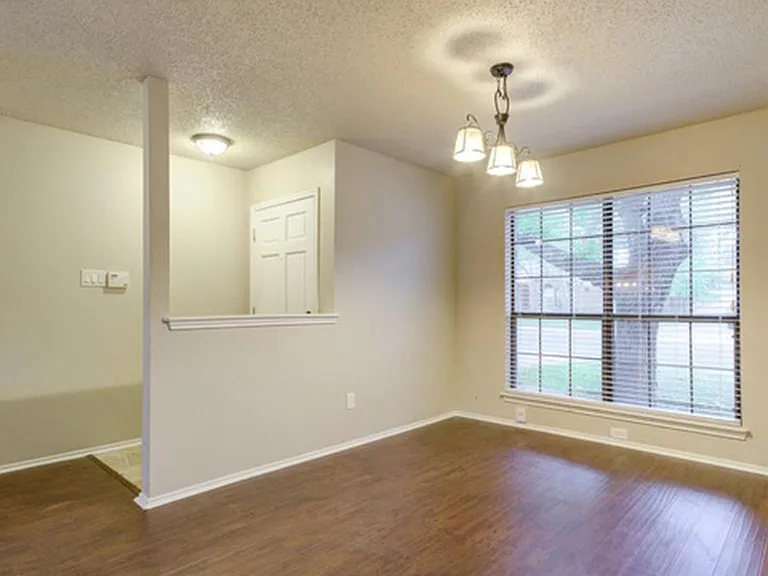 Freelan Dr — Photo 11
