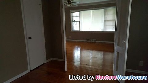 3rd image of 2552 Shirley Ave