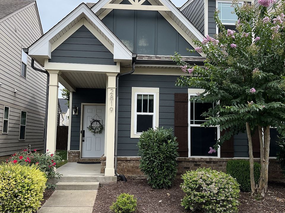 1st image of 2819 Sterlingshire Dr