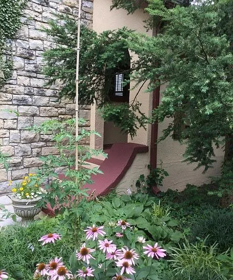 515 Dover Rd — Photo 12