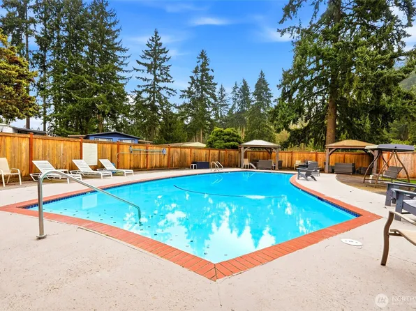 12727 112th Avenue E #13, Puyallup, WA 98374