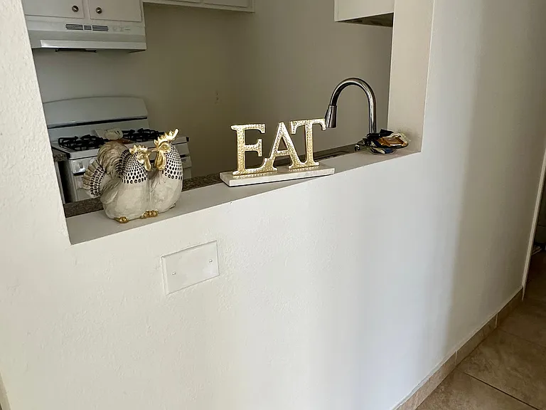 14142 Sylvan St #208 — Photo 7