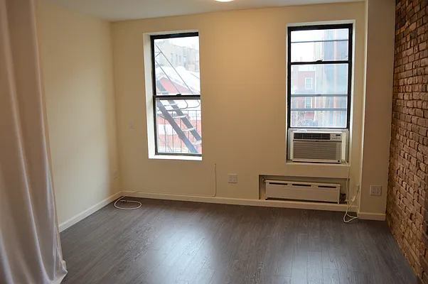 Rented by OvCo Realty | media 27