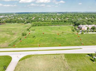 2 Orchard Ave, Oswego, IL 60543