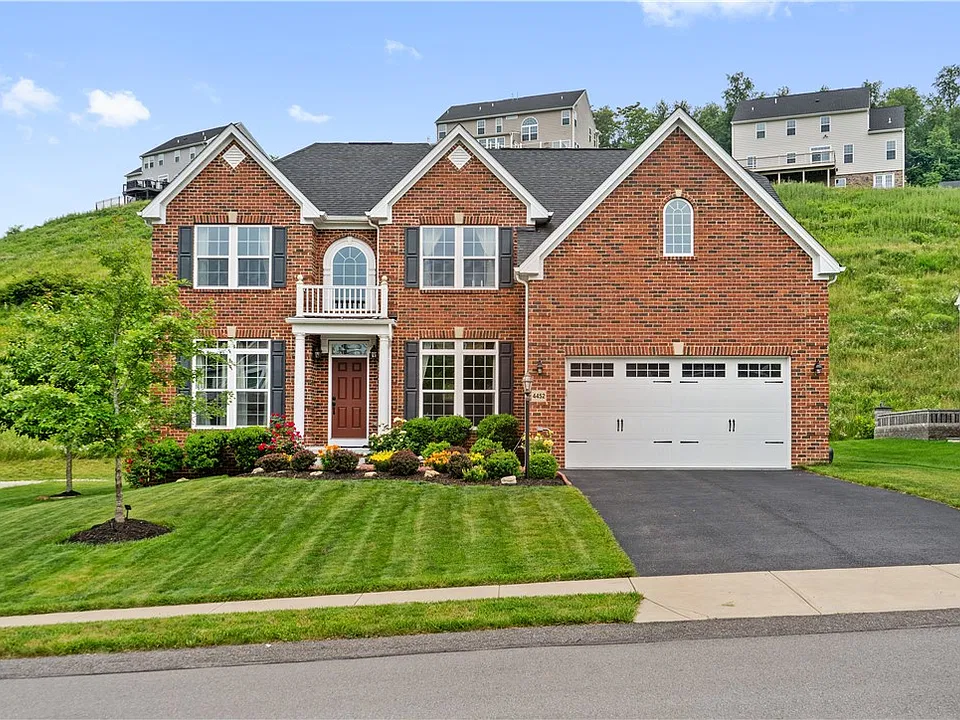 4452 Walnut Ridge Cir