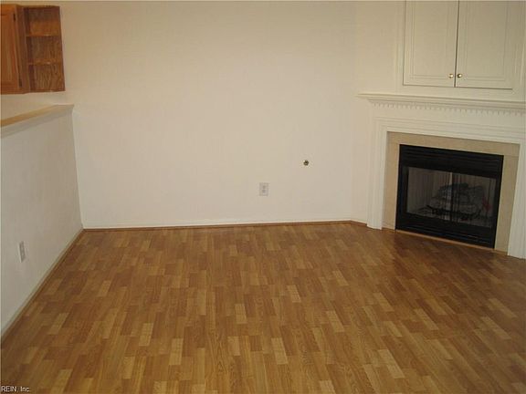 5th image of 516 Salt Aire Ct
