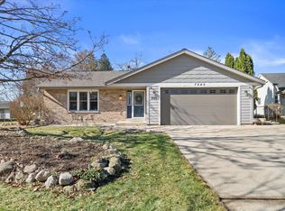 7245 South Hillendale DRIVE, Franklin, WI 53132