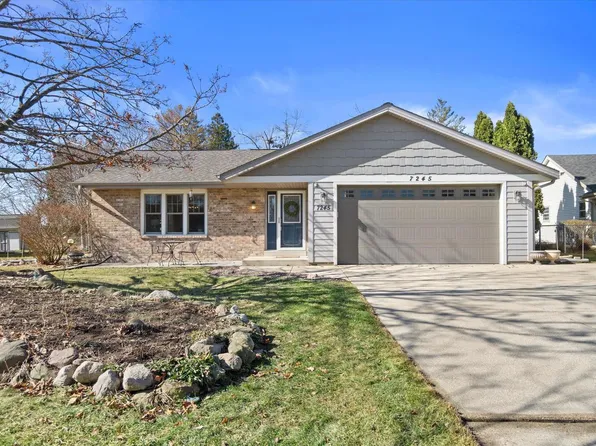 7245 South Hillendale DRIVE, Franklin, WI 53132