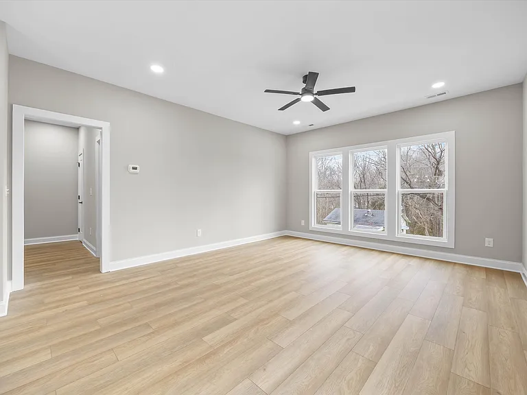 401 Lee St — Photo 35