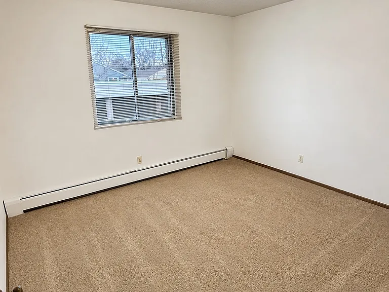Mechanic Avenue Apartments — Photo 9