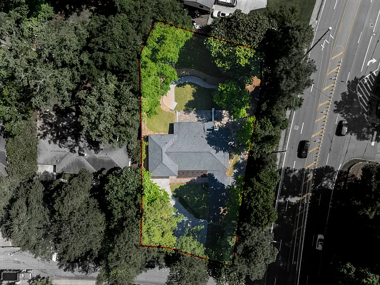 4090 Land O Lakes Dr NE — Photo 16