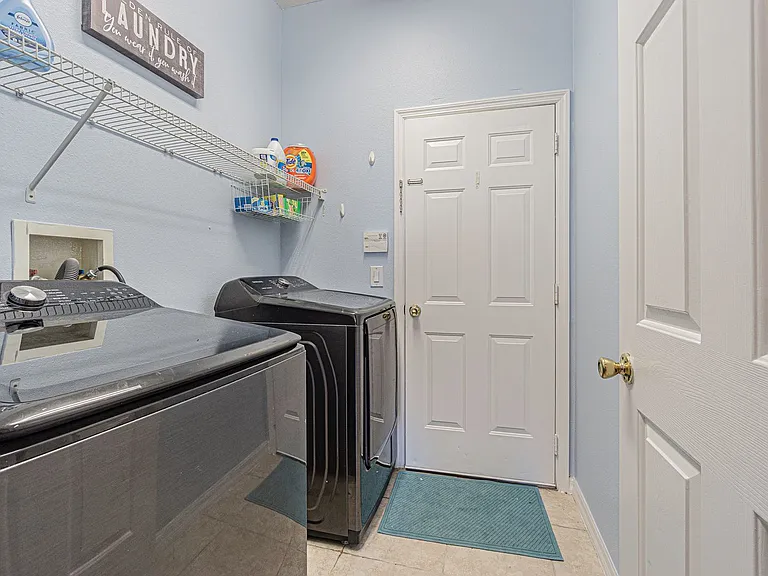 1031 Paseo Del Rio NE — Photo 13